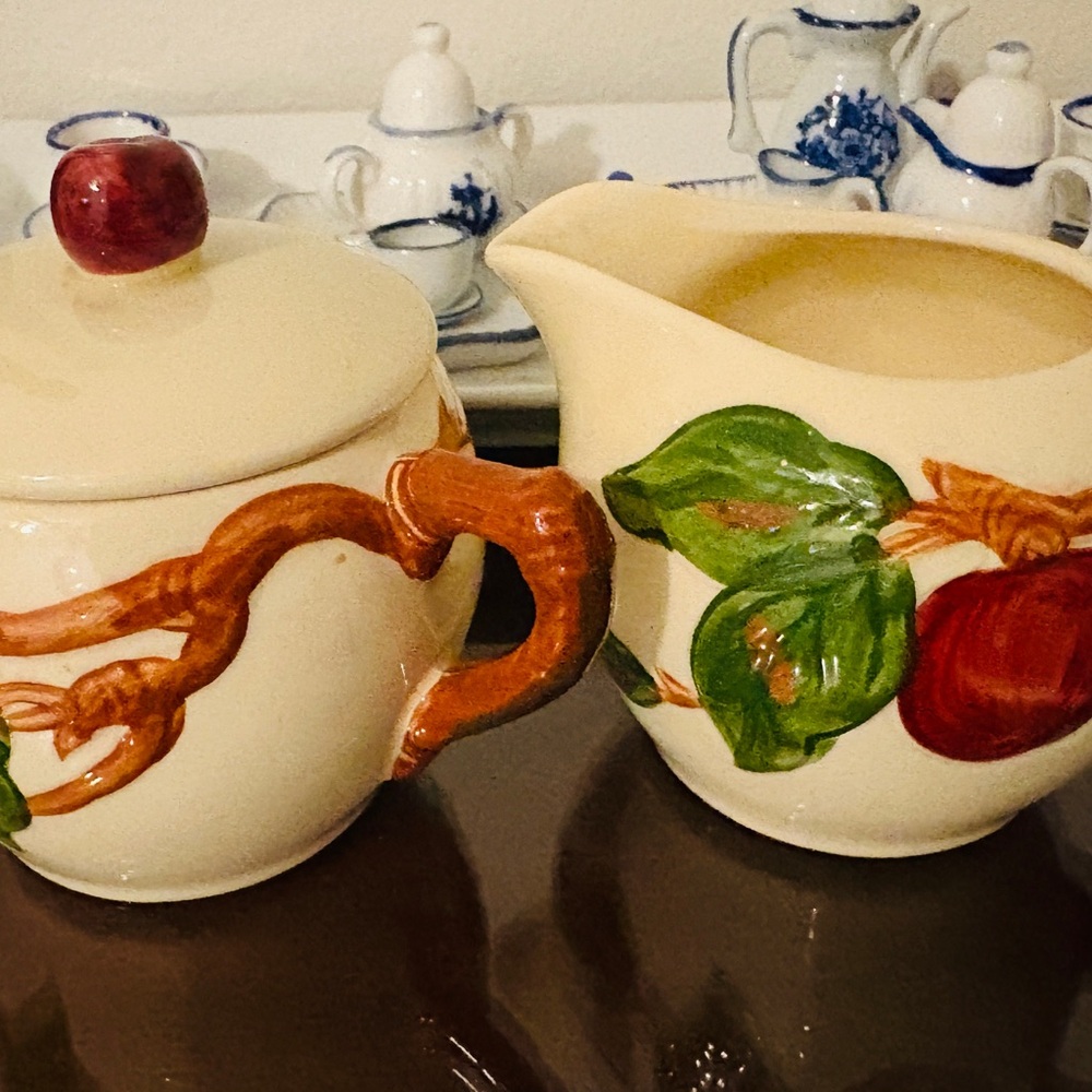 Franciscan Apple Collection (USA BACKSTAMP) Cream and Sugar Set